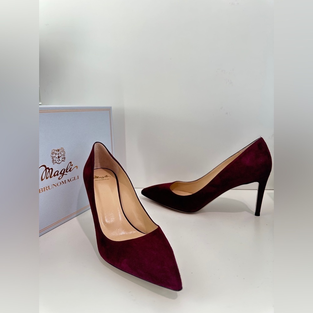 Bruno Magli Allegra 85 Pumps Size 39 Pointy Toe Suede Stiletto Classic NEW - Picture 4 of 12